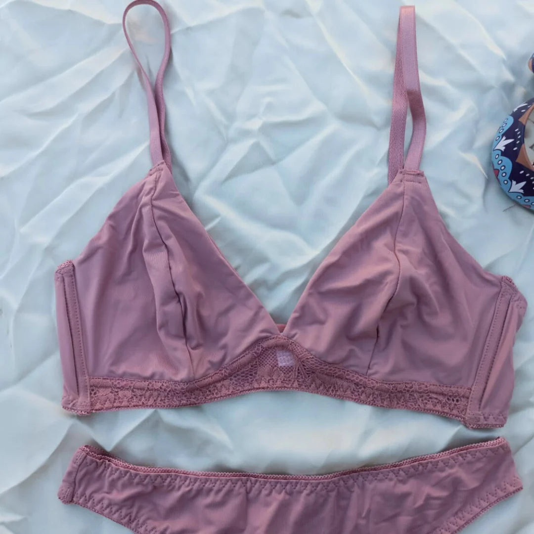 Very Soft & Smooth Non Padded Bra & Thongs Set
