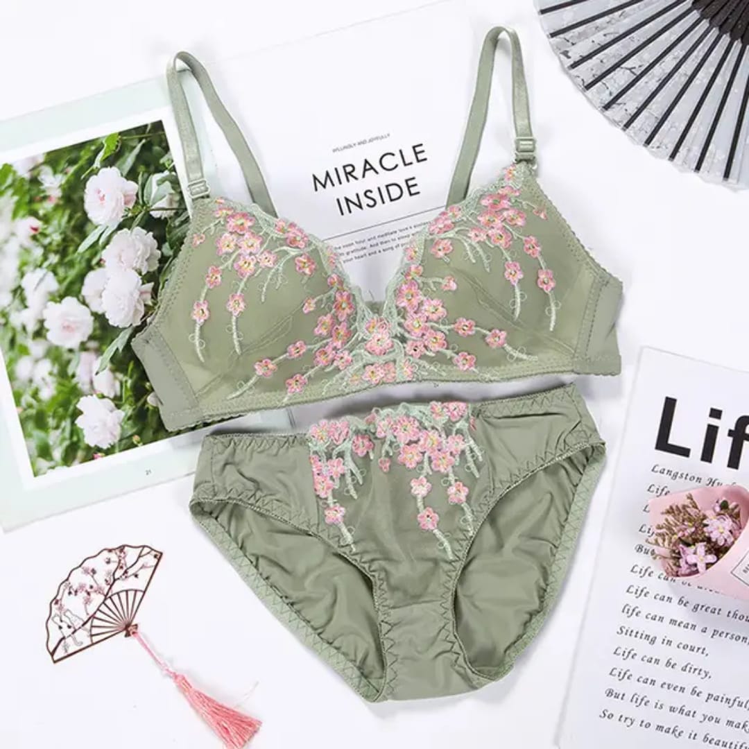 Flower Design Thin Padded Deep Cleavage Daily Wear Bra ( Only Bra )