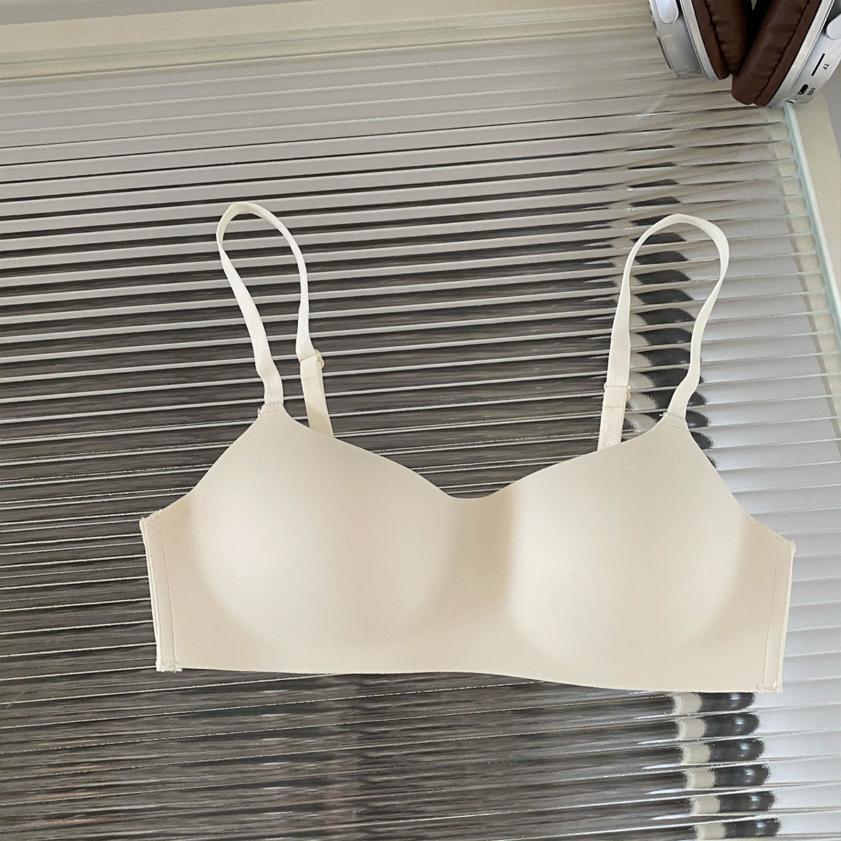 Very Thin & Light Padded Seamless Daily Wear Bra