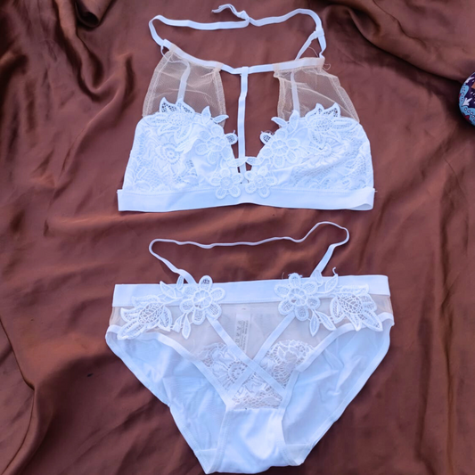 Flower Design Very Elegant Soft Bra & Underwear Set